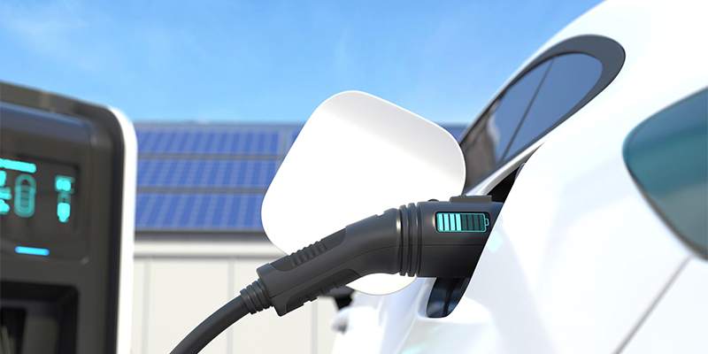 Paneles solares y coches electricos